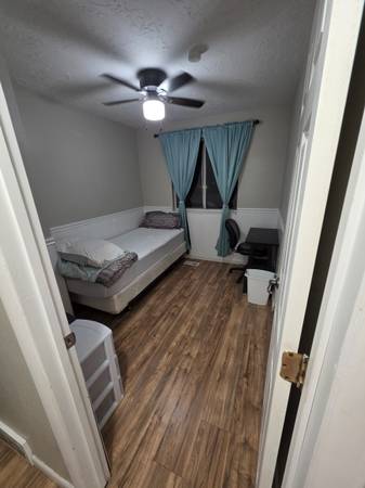 $650 / 4br - 87ft2 - Habitación disponible para 1 compañero de cuarto masculino en casa ocupada por el propietario (Kearns)63674226808321121