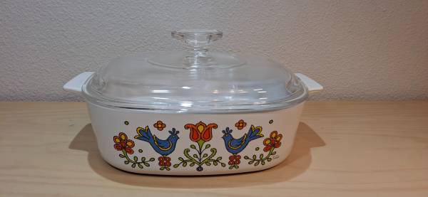 Vintage 1975 2 Quart Corning Ware Casserole Dish Country Festival Blue 1