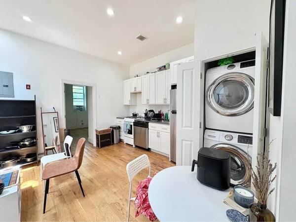 $600 / 1br - Beautiful Room for Rent in a Friendly, Welcoming Home (Panorama City)63701093036033124
