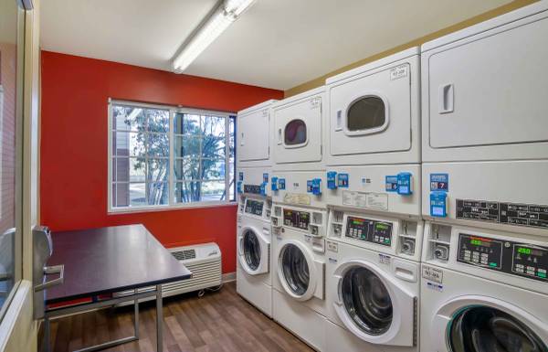 $2,160 !! Fully Furnished Rooms for Rent!! (North Charleston)64015945621507122