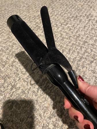 Conair Plancha de rizos de 1,5 pulgadas - $15 (MELVILLE)63471380561795121