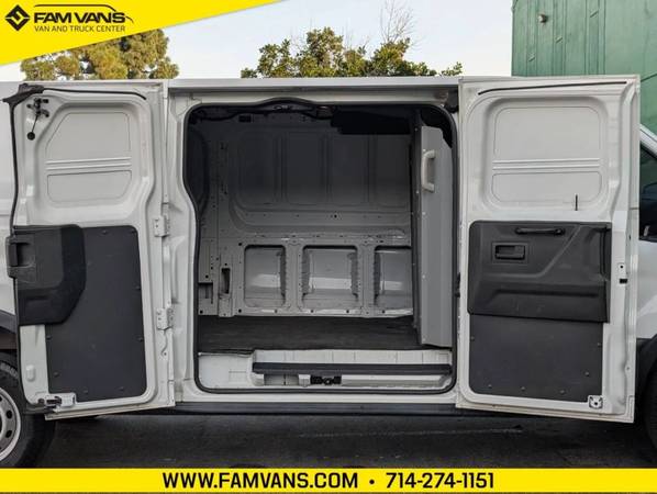 2016 Ford Transit-250 Long - Photo 9