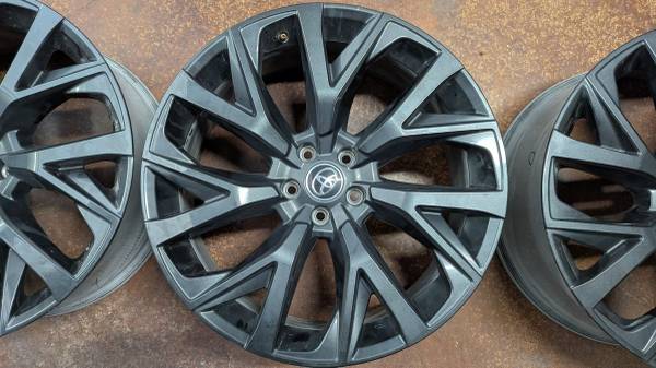 21 Inch OEM Rim(s) for 2025 Toyota Crown Signia - price per rim 1