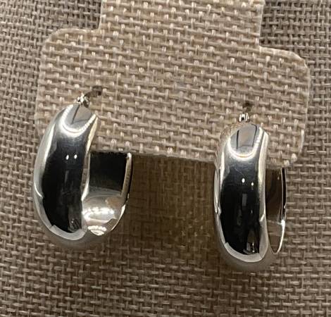 Sterling Silver 1” Hoop Earrings by CNA 1