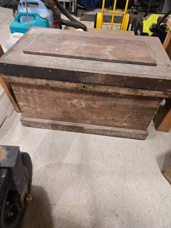 Wood Tool Chest 1
