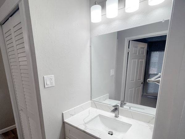$2,395 / 1br - 634ft2 - Walnut Creek 1BR apt, Wood-style flooring, Modern kitchen, has NEW W/D (walnut creek)63785476898051123
