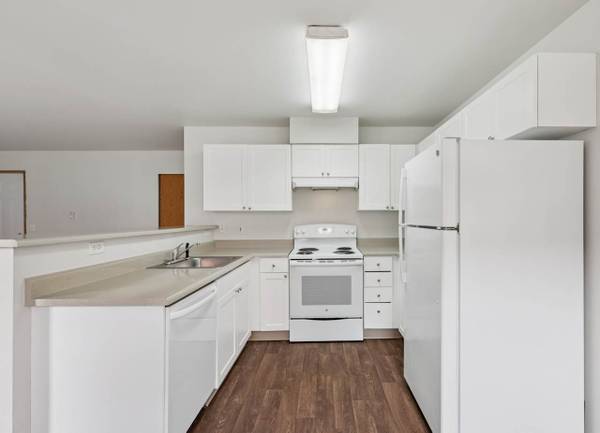 $2,031 / 3br - Refrigerador, Armarios Amplios, Lavavajillas (8510 212th St NE, Arlington, WA)63910062819331120