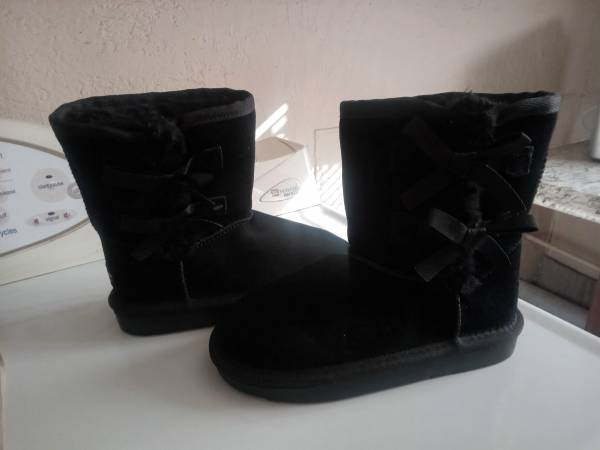 New Girl's Kookaburra By Uggs. Boot's 1