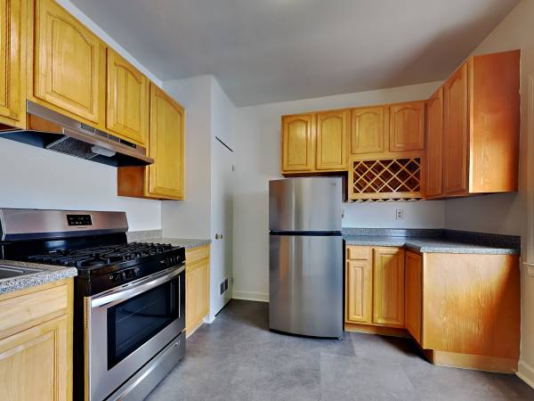 $1,945 Updated Studio near Oakland Parks! 1 MONTH FREE! (oakland hills / mills)63873332331393120
