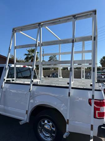 GLASS LADDER RACK 1