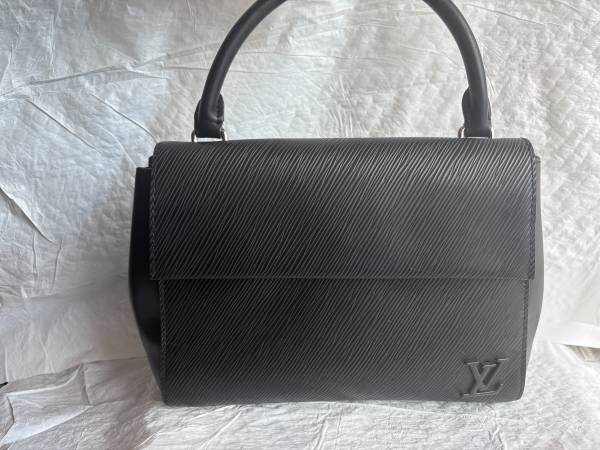 Louis Vuitton 1