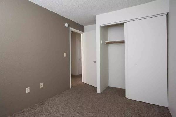 $1,490 / 2br - 1000ft2 - Dive into style! 2 BR, 1.5 BA, 1000 Sq Ft of space awaits! (Kennewick - Zintel Canyon Park)63624250947587122
