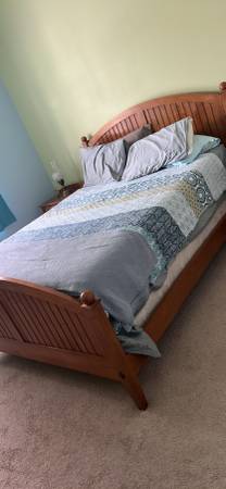 Ethan Allen Queen Bed 1