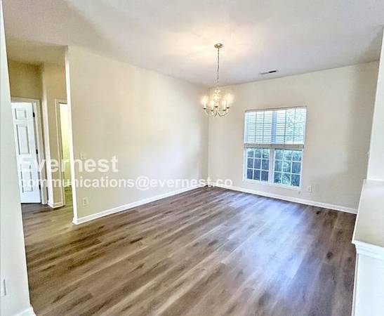 $1,100 / 3br - 1900ft2 - Live Life Here (High Point)64027278259203122