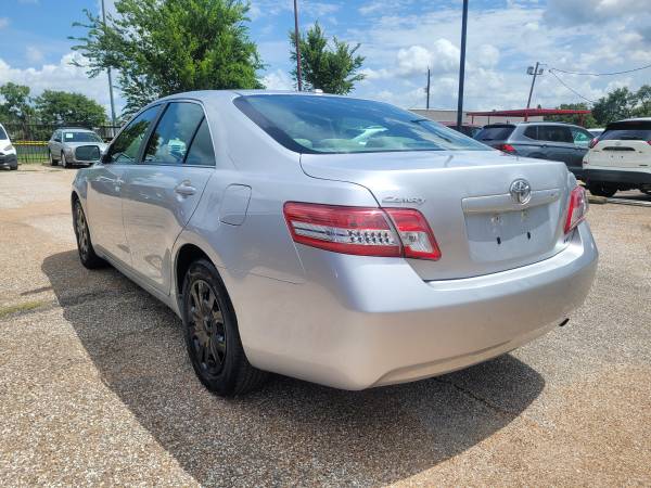 2011 toyota camry 73k miles! - $1,500 (spring branch)63617101471747122