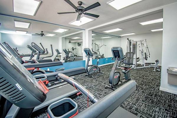 $849 / 1br - 450ft2 - Pool, Stainless Steel Appliances, Newly Renovated (3770 University Center Drive, Las Vegas, NV)63859498527235124