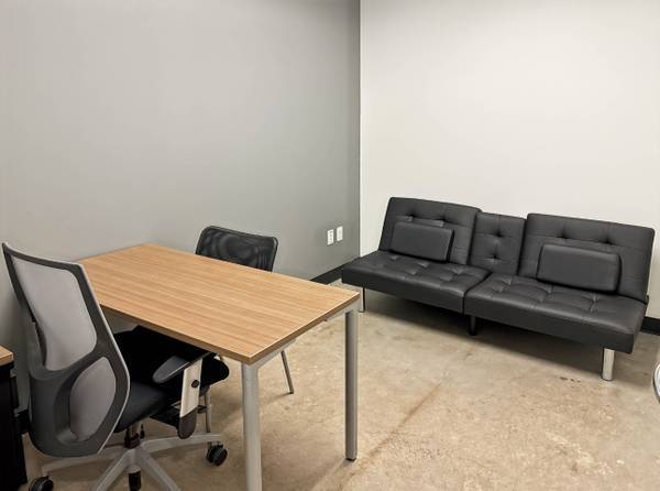 $273 🔥Your new office is 50% OFF at Hyde Park for a limited time 🔥 (Hyde Park)63771219289987120