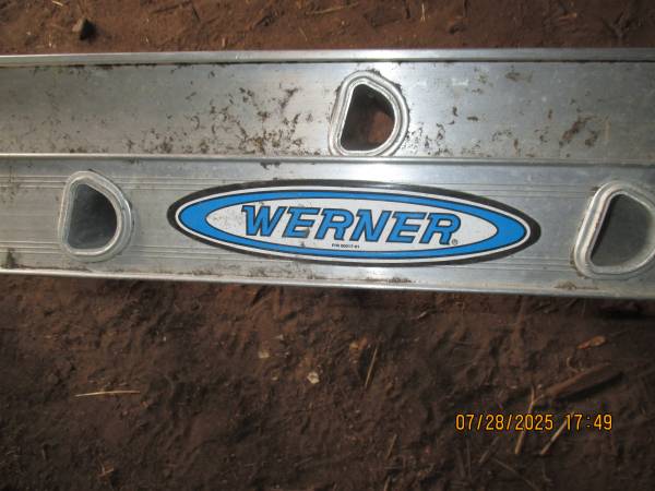 Werner 32 foot aluminum extension ladders 1