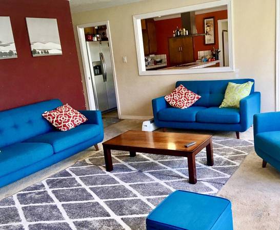 $1,050 / 1br - 140ft2 - Private Bedroom, Big House, Huge Backyard, No Chores (santa clara)64011483940609122