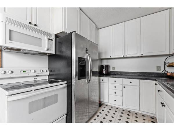 $1600.00 / 2br - 1200ft2 - Charming 2 Bed 1 Bath Unit in Minneapolis | Available Now | $1600/mo63868701278209122