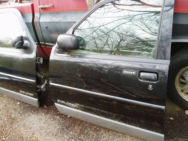 2003 Ford Explorer Sport, Sport Trac Parts (01-05) 1