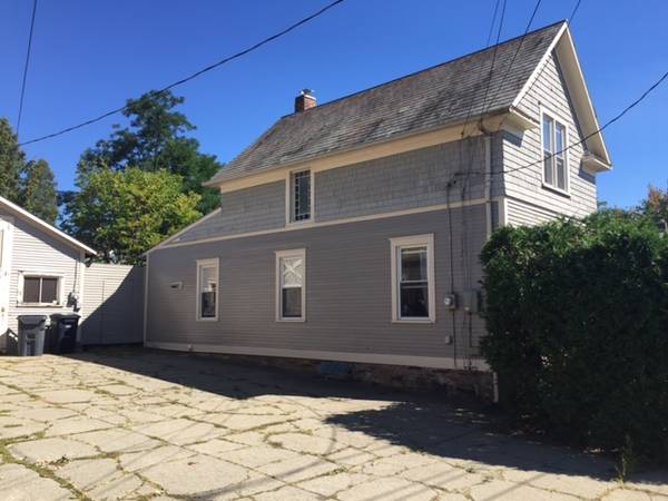 $2,900 / 2br - 1600ft2 - House for Rent Nov 1  2 BR (Burlington)63976979920131122