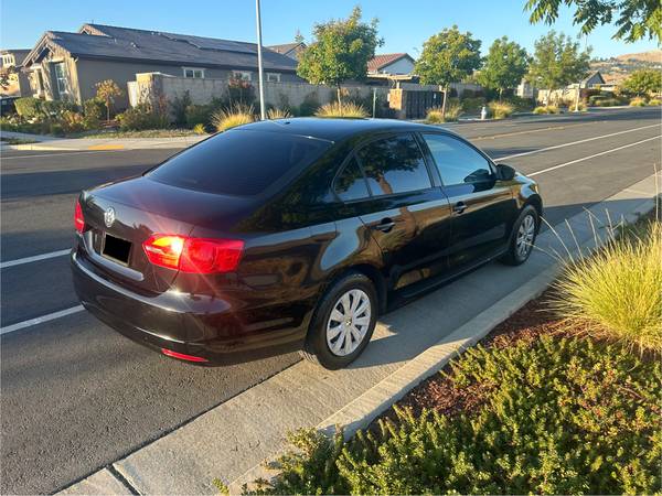 2011 Volkswagen Jetta - $4,800 (rohnert pk / cotati)63617527144835121