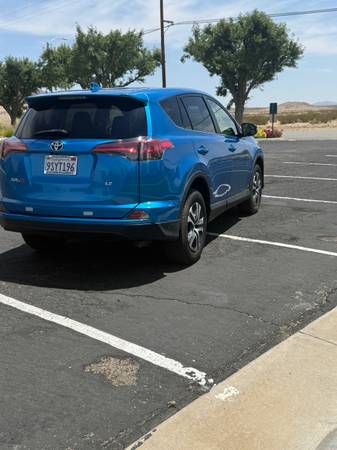 2017 Toyota RAV4 - $11,200 (Lancaster)63441223549315122