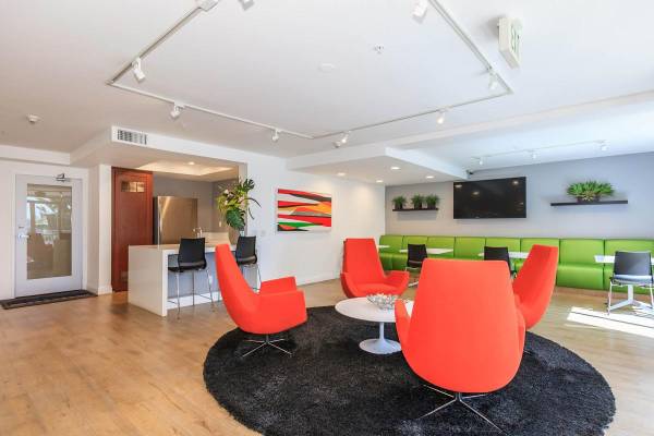 $2,699 / 2br - 842ft2 - In Los Angeles, Designer Granite Countertops, 2/BD 2/BA (930 Figuroa Terrace, Los Angeles, CA)63998004569347122