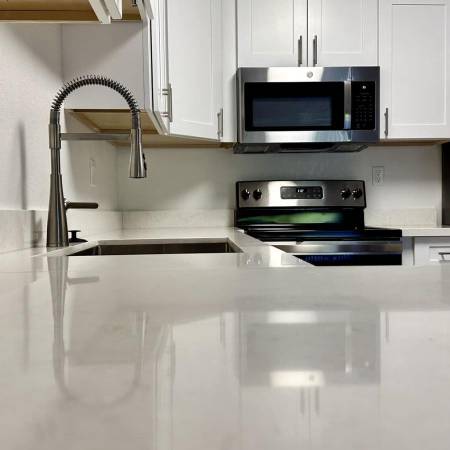 $2,269 / 1br - 570ft2 - Large Patios & Balconies, Spacious Floor Plans, Dog Park (Marina, CA.)64009498188803122