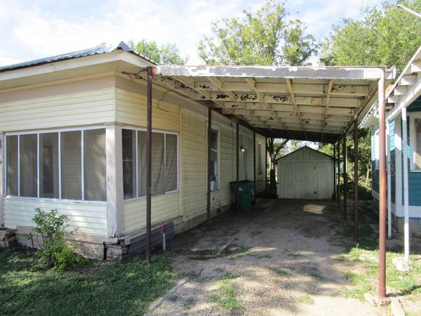 $52,000 / 2br - 1178ft2 - Seller will finance 504 S Concho Coleman, TX 2/1 $52,000 (Coleman, TX)64163324885635122
