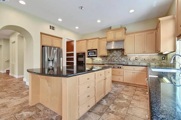 $6,995 / 5br - 4615ft2 - SAN RAMON, EXEC 5BR/4.5BA, 4615sf, cerca de todas las escuelas. MASCOTAS PERMITIDAS (danville / san ramon)63667905540099122