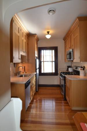 $1,395 / 1br - 650ft2 - E-4 Furnished 1BR by Mt Lookout Square (Mt. Lookout/Hyde Park)63974471681283123
