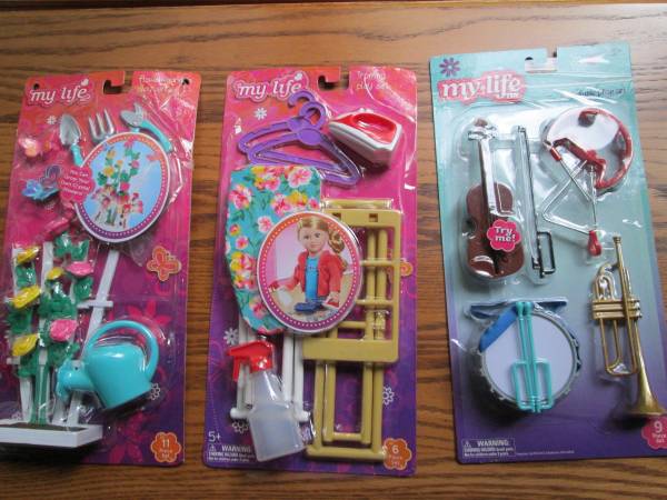 Doll Accessories/Play Set - $7 each 1