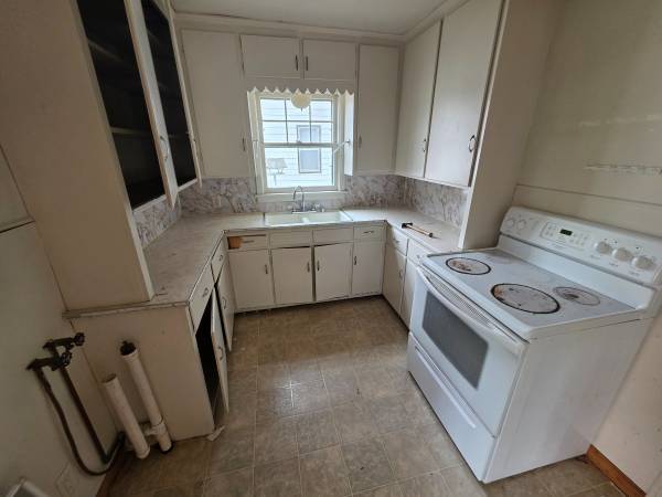 $1,100 / 3br - $1,100 |3Bd 1.5+Ba| 1002 5th Ave | Disponible ahora (Eau Claire)63845960029443122
