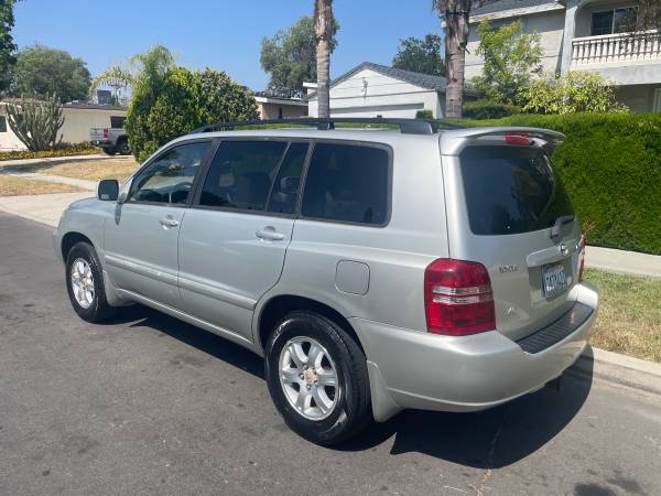 2003 Toyota Highlander v6 - $5,900 (Valley village)63624631565953123