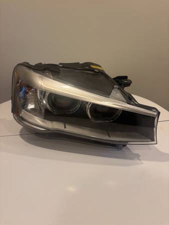 BMW  X-3  2017  Passenger Side  Headlight  Assembly 1