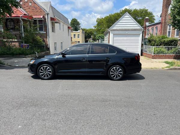 2017 Volkswagen Jetta stick shift 5 speed manual - $5,500 (Brooklyn)63437743668609121