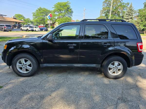 ESCAPE FORD 2011 - $2,999 (ZION ILLINOIS)63618690039937123