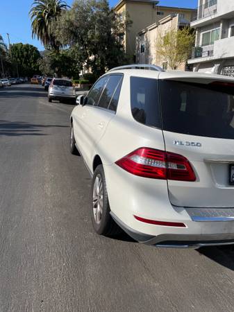 2013 Mercedes-Benz ML 350 – Leather, Sunroof, Navigation, Camera, Heat - $10,08963469920164355123