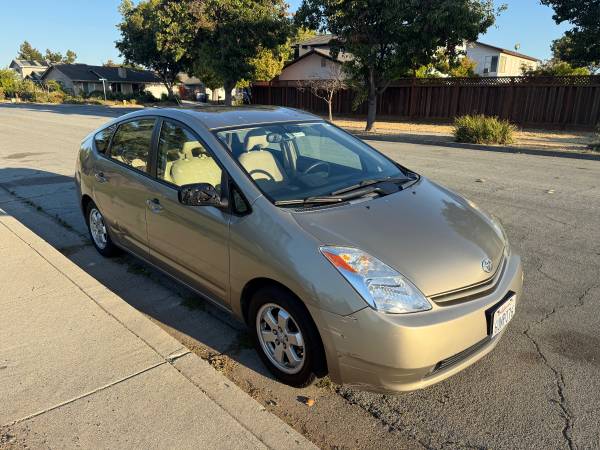 2005 Toyota Prius Low Miles 82k - $5,500 (fremont / union city / newark)63442413365379121
