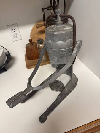 Antique Juicer 1