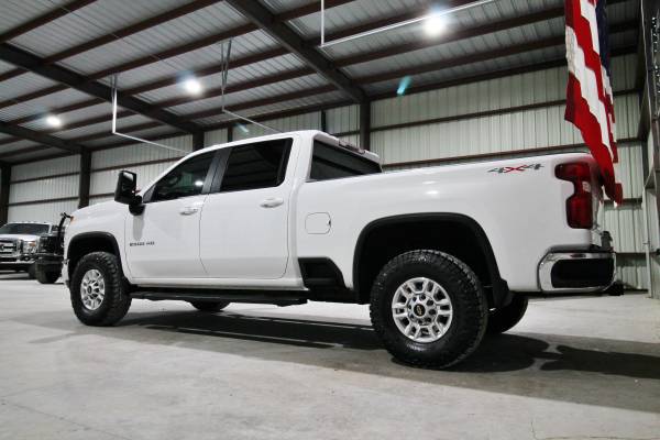 2023 Chevrolet 2500HD LT 4X4 - Photo 7
