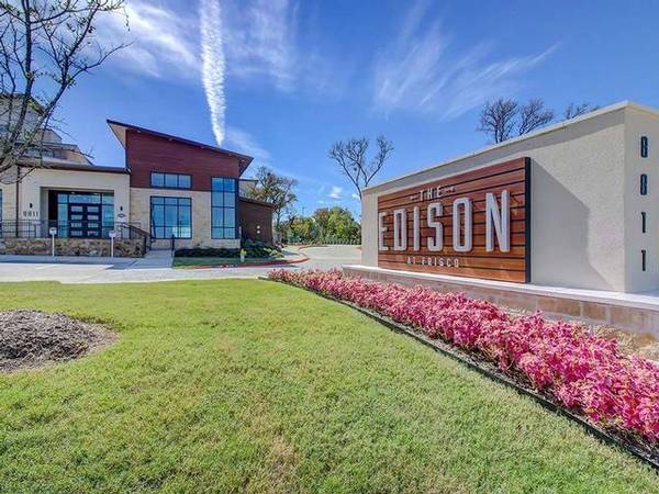 $1,998 / 2br - 1191ft2 - Fire Pit, Separate Showers, Wood-Style Plank Flooring (Frisco)63796327317891123