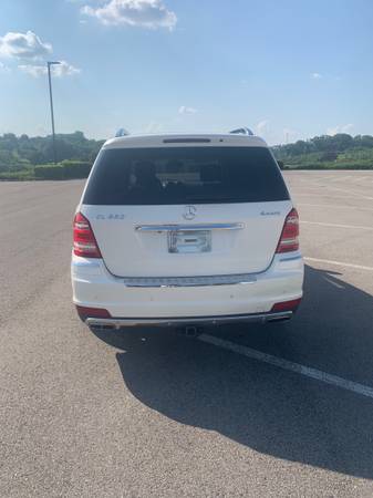 2012 Mercedes Benz GL550 - $7,000 (Kodak)63625169095555124
