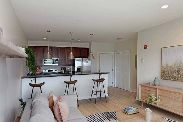 $2,750 / 2br - ¡UN MES GRATIS! Admite mascotas, estacionamiento y lavandería63856336246657120