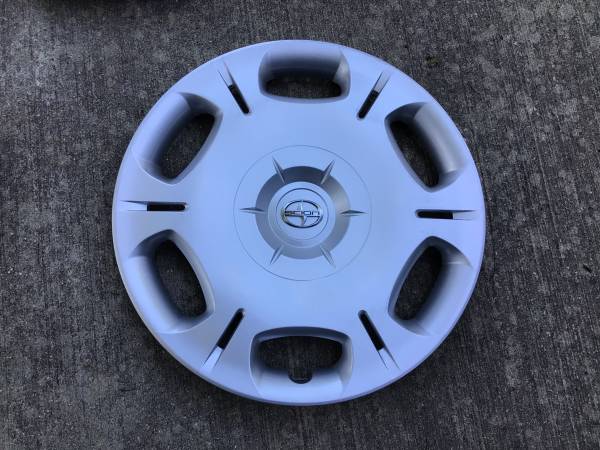 Scion hubcaps 1