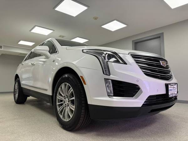 2017 Cadillac XT5 Luxury AWD - $16,995 (Streamwood, IL)63619054345603123