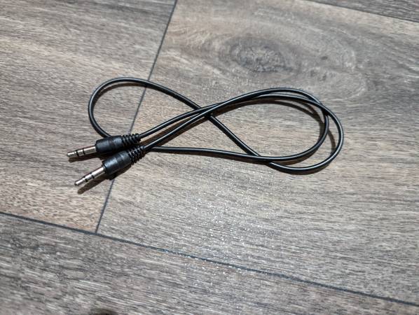 Audio Aux Cable 1