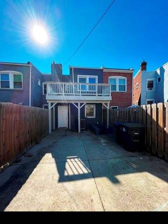 $3150.00 / 3br - 1400ft2 - Casa adosada en DC con estacionamiento, ¡en comunidad vibrante!63822604688259120